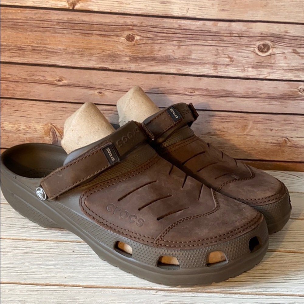 CROCS